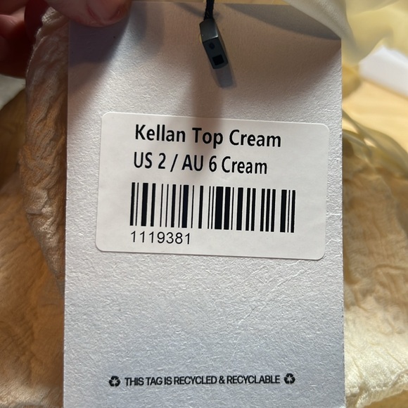 Brand NEW Kellan Top crop - Picture 3 of 3